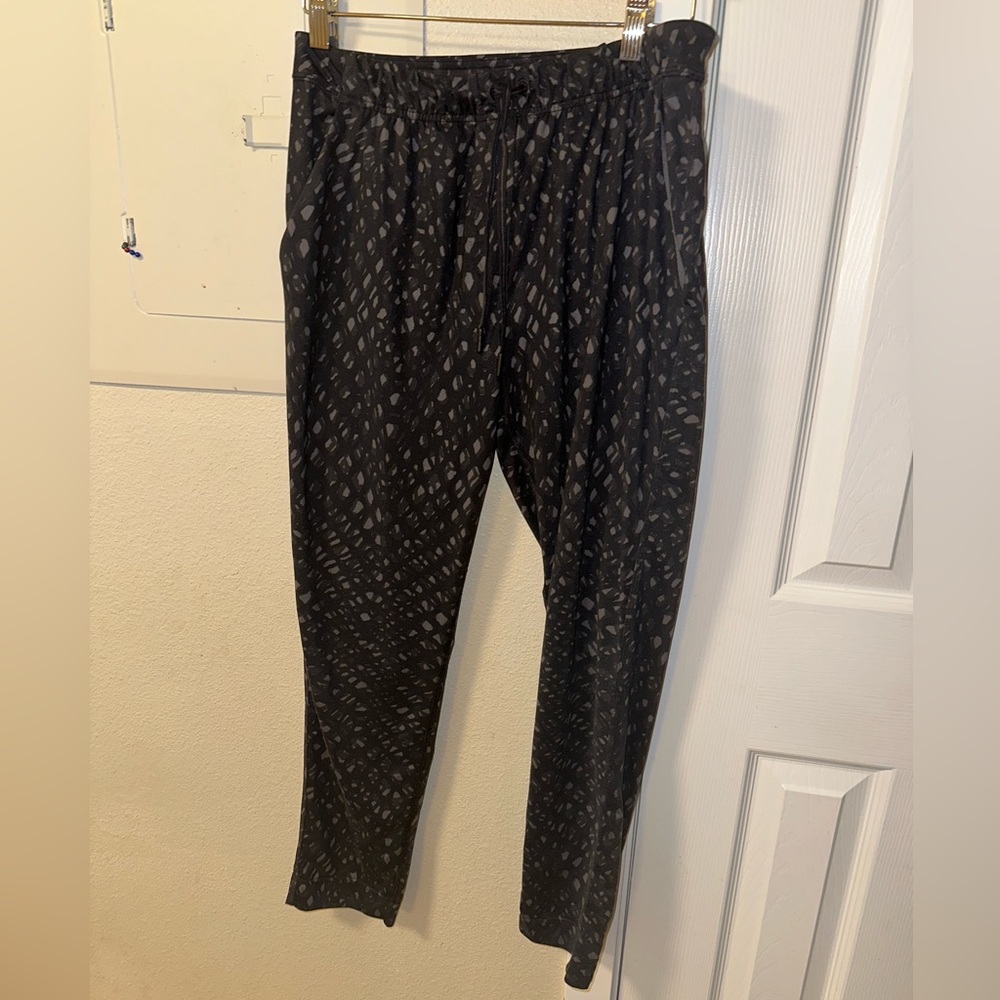 Lululemon Casual Pants Size 6